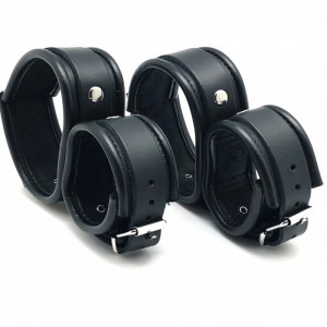 Menottes de retenue en cuir