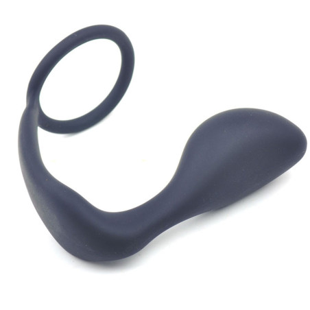Plug cockring remarquable par son pouvoir de plaisir: cockring et plug anal à la fois