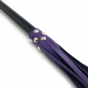 Martinet Long Lanières en cuir - Manche en bois 80cm Violet-Noir