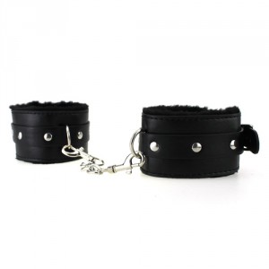 Coffret Bdsm WICKED Noir avec 7 Pièces