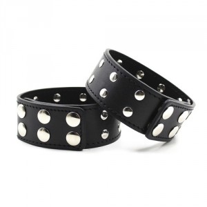 harnais sm faux cuir pas cher avec boucle métal pour look BDSM