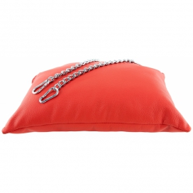Coussin en cuir 20 x 25cm + Chaînes Rouge 2