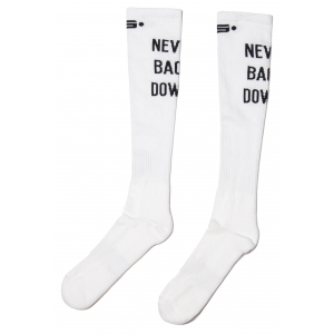 Chaussettes hautes NEVER BACK DOWN Blanches