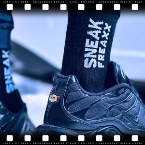 Chaussettes SMELLY AREA Noir