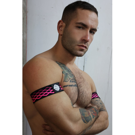 Brassards REVOLUTION de Breedwell Noir et Rose neon