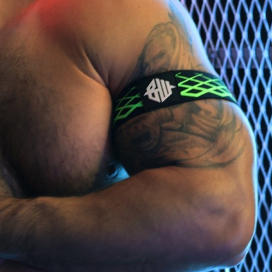 Brassards Noirs et vert Neon REVOLUTION de Breedwell 2