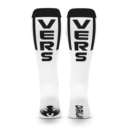 Chaussettes hautes DARKLANDS avec le mot VERS