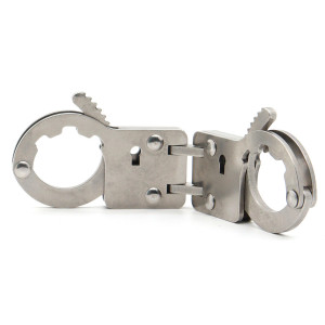 Menottes de pouces articulées FINGY RESTRICT de BDSMaster