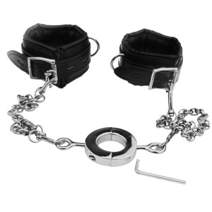 Menottes avec Ballstretcher WRISCOCK S de BDSMaster