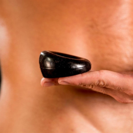 Cockring gay étirable de Zizi XXX, ce powerstroke rendra l'exciation plus grande
