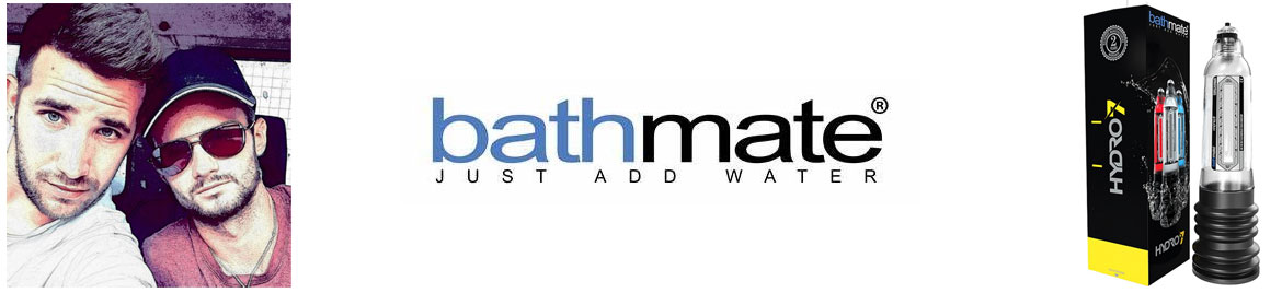 Le couple gay pour le test de la pompe Bathmate